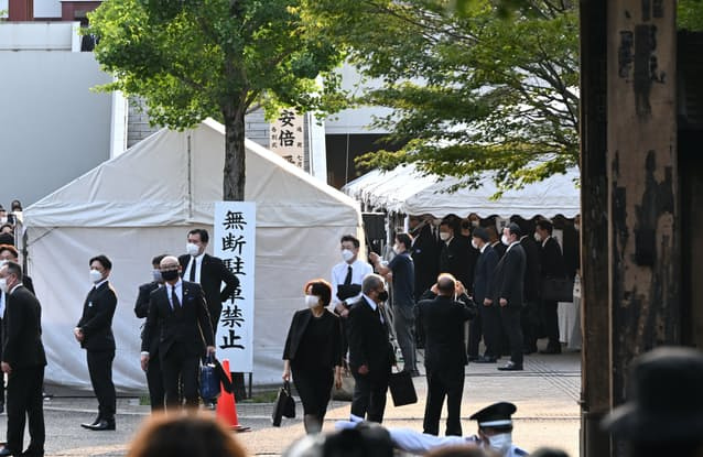 Vụ ám sát ông Abe Shinzo: Nghi phạm khai thêm những gì? Vụ ám sát ông Abe Shinzo: Nghi phạm khai thêm những gì?