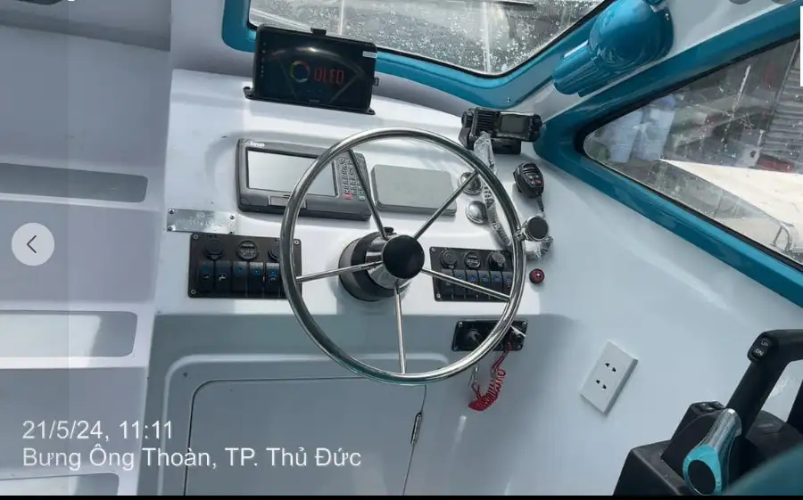 TÀU CAO TỐC CHỞ KHÁCH