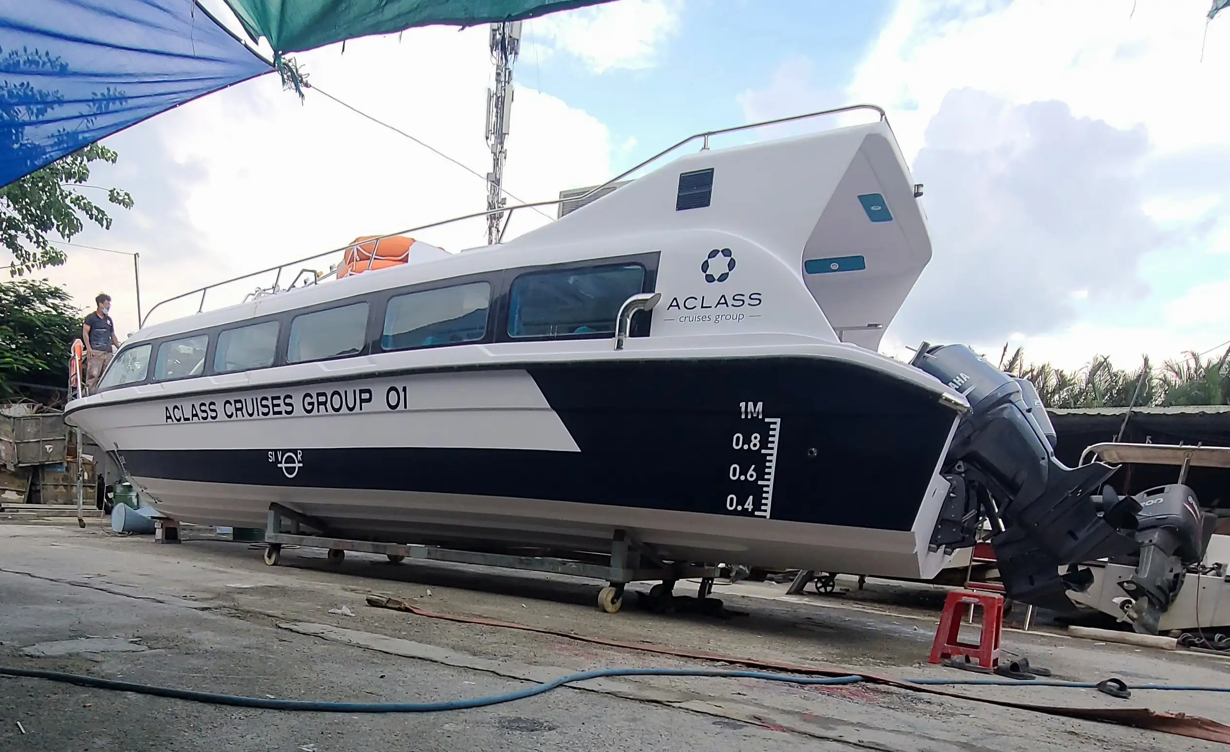 TÀU CAO TỐC CHỞ KHÁCH